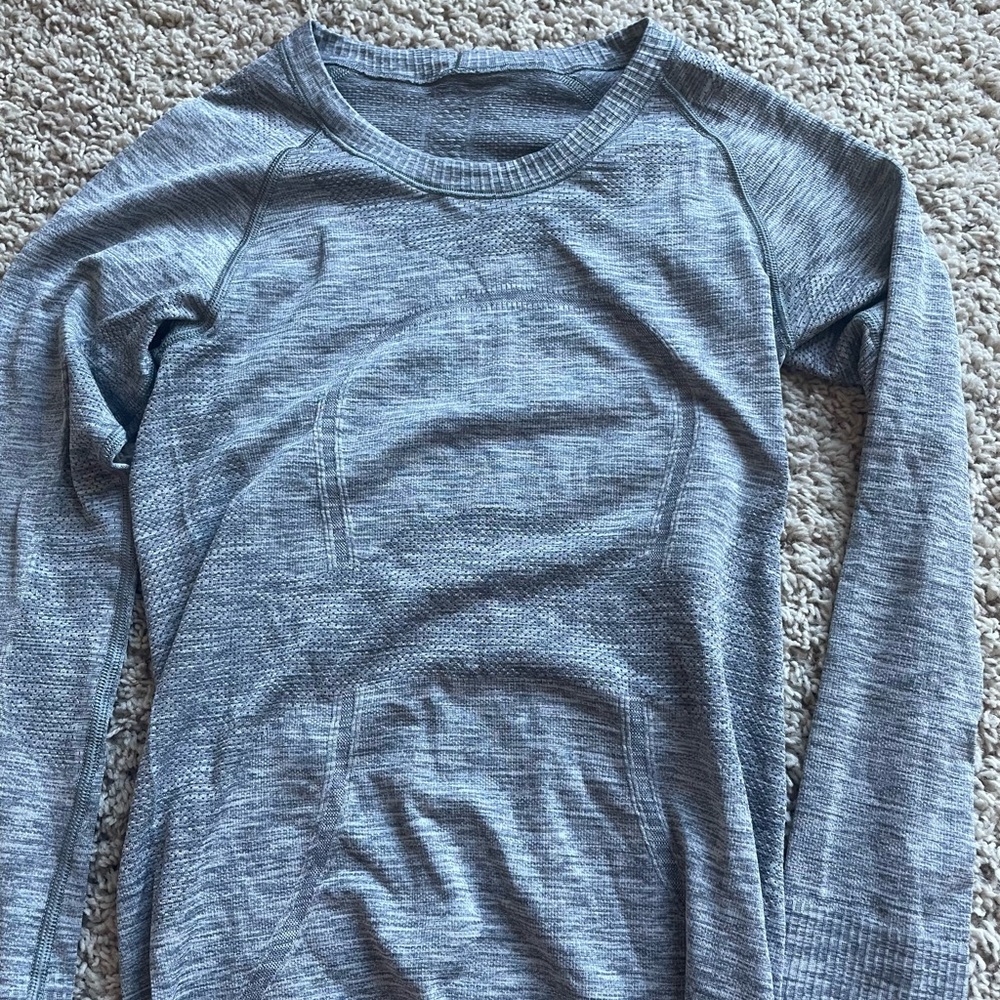 Gray lululemon long sleeve